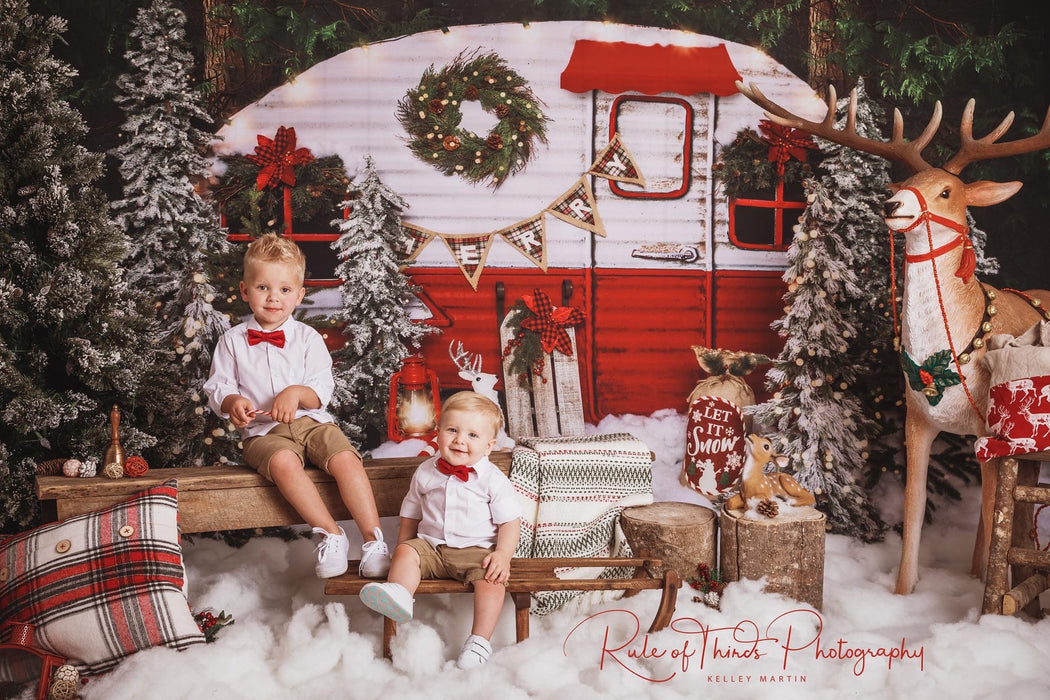 Winter Camper Decorated (Extra Lights)