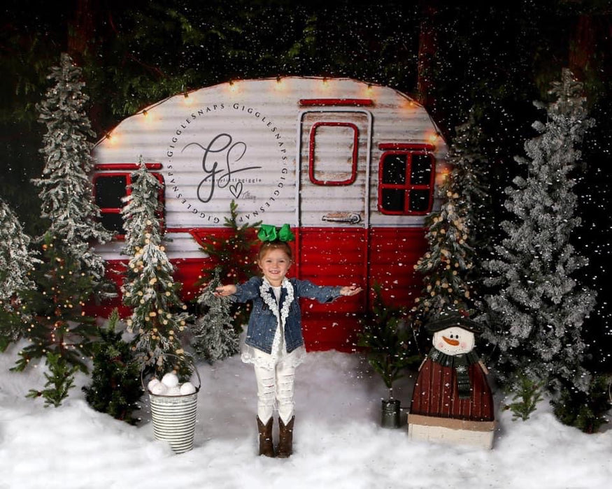 Winter Camper Decorated (Extra Lights)