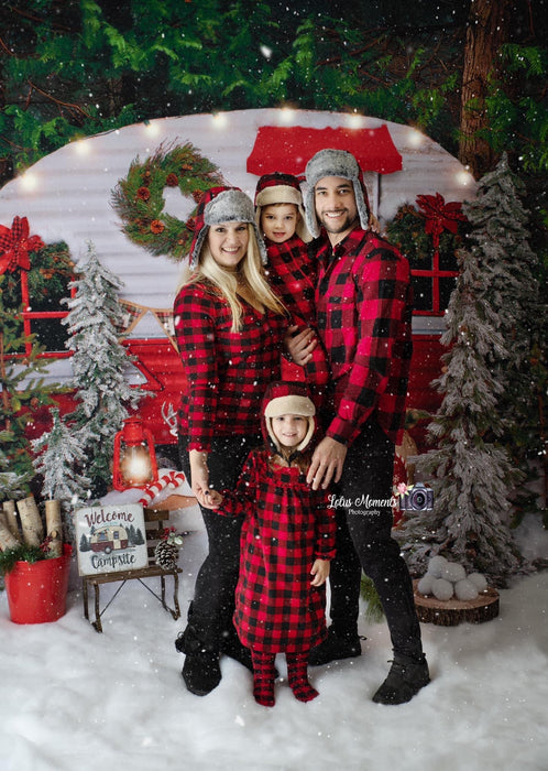 Winter Camper Decorated (Extra Lights)