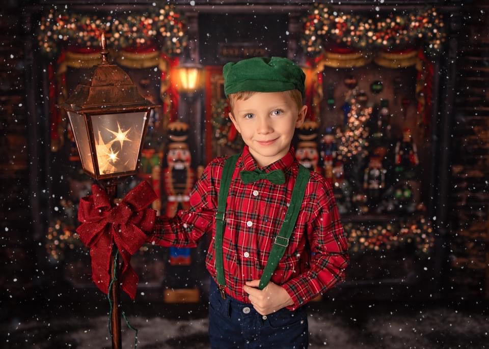 Magical Main Street Nutcracker (with Soldiers)