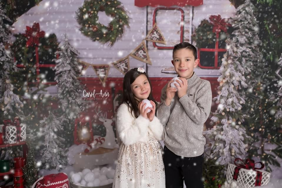 Winter Camper Decorated (Extra Lights)