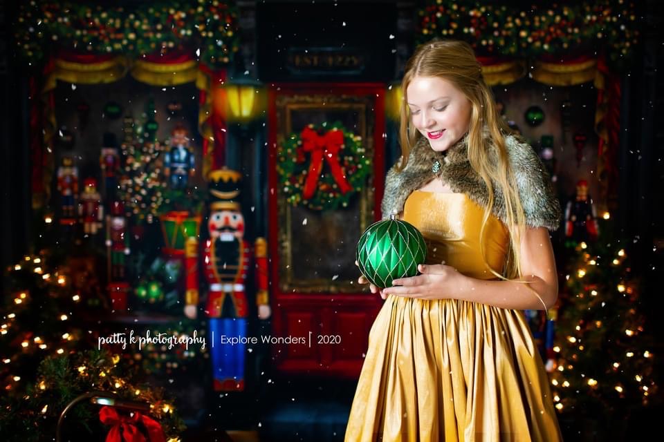 Magical Main Street Nutcracker (with Soldiers)