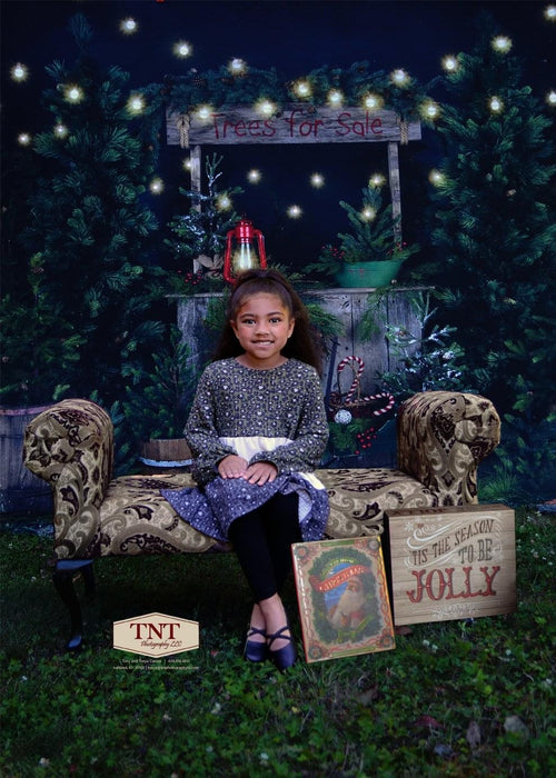 Tree Farm Eve Stand (Grass)