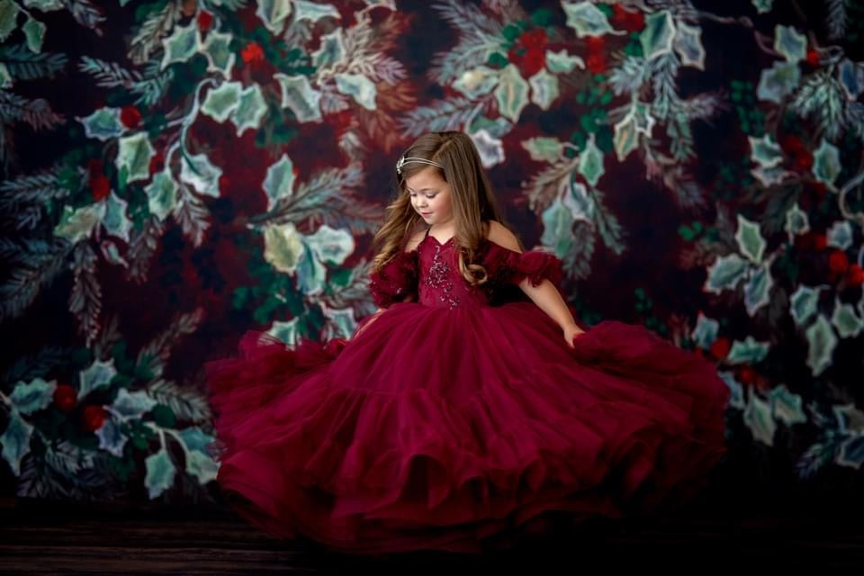 X Drop heirloom holiday holly