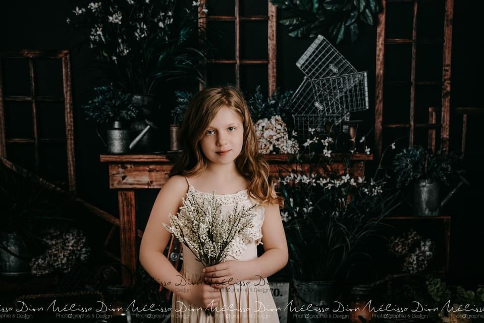 Cottontail and Co (Dark) (VR)