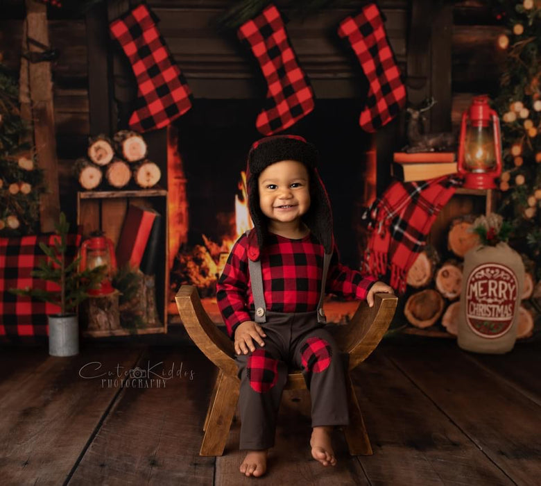 Cuddle Up for Christmas (Dark Mantel)