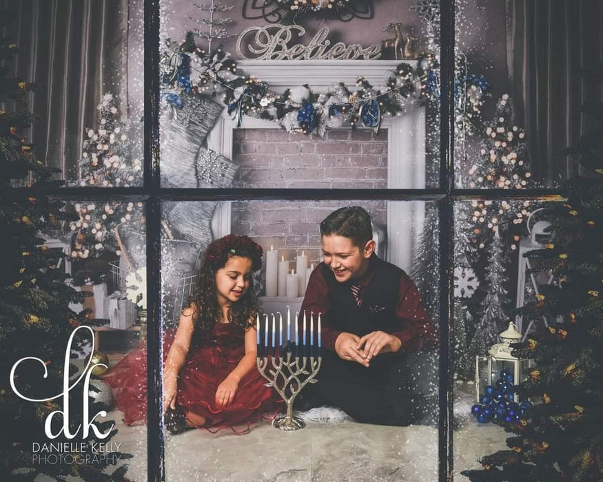 Classy Christmas Mantel (Lights)