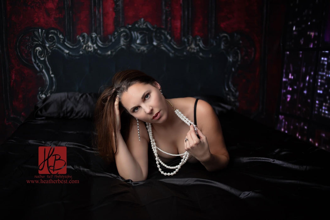 Queens Room Romance Headboard (Queen)