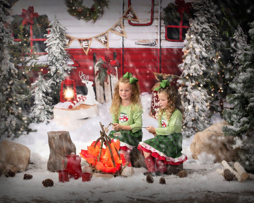 Winter Camper Decorated (Extra Lights)