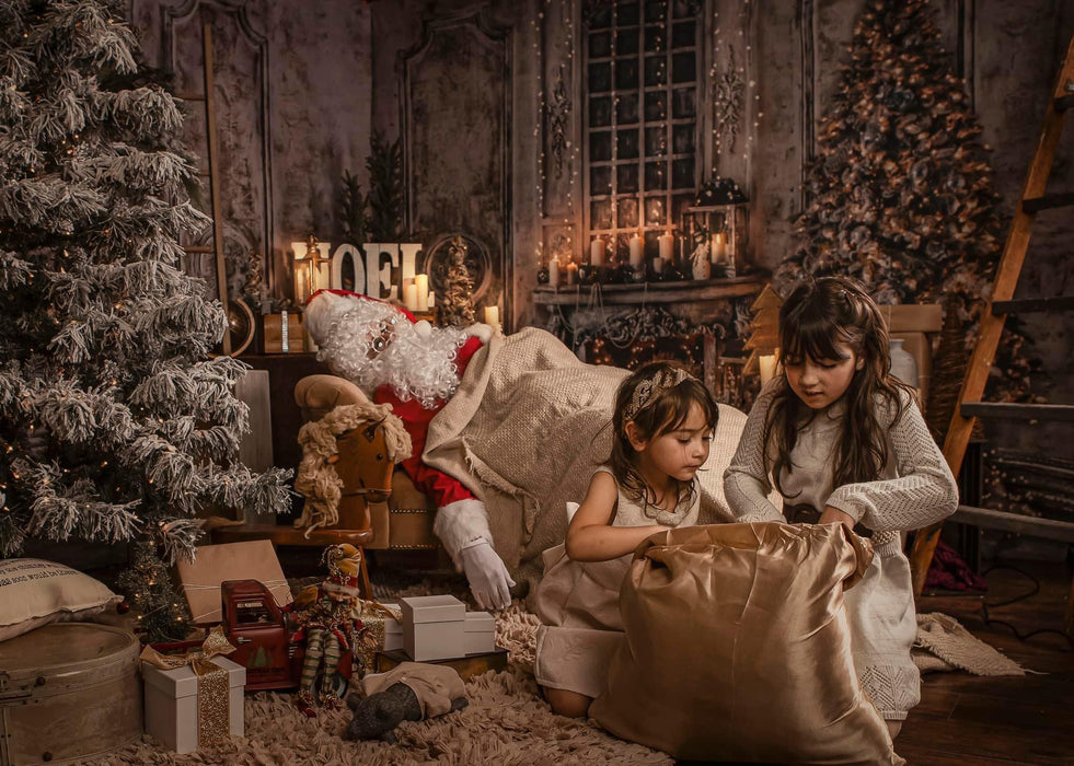 Fancy and Festive Wall with Trim