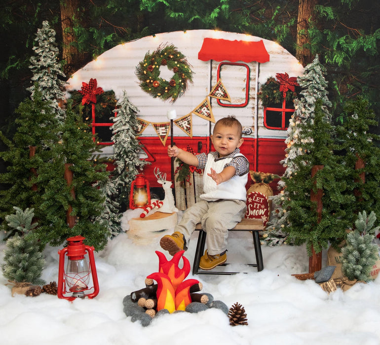 Winter Camper Decorated (Extra Lights)