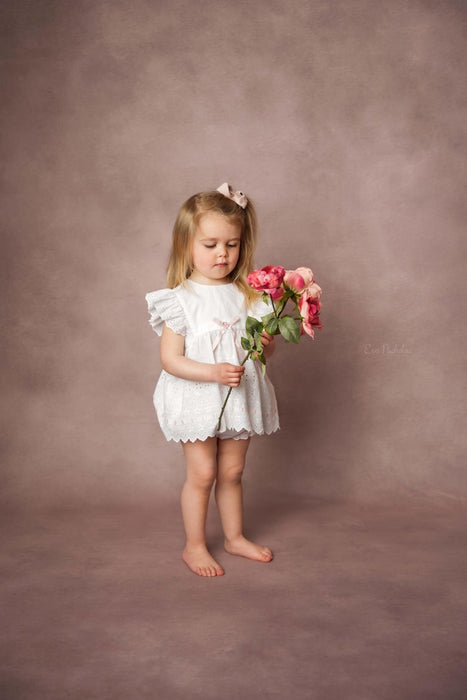 Sweeps Whispers Oatmeal