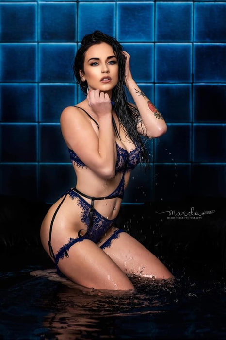 Spotlight Tile Blue (CC)