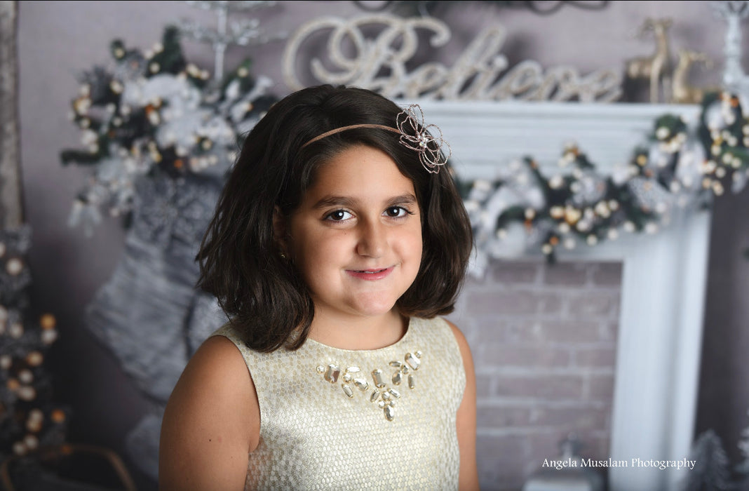 Classy Christmas Mantel (Lights)