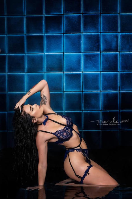 Spotlight Tile Blue (CC)