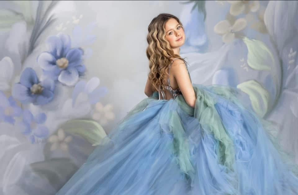 Sweep Divine Blue Belle (BD)