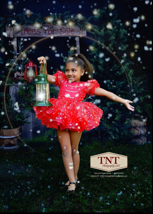 Tree Farm Eve Stand (Grass)