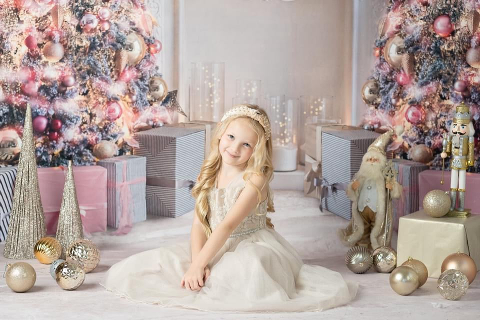 Sweeps Pretty in Pink Christmas