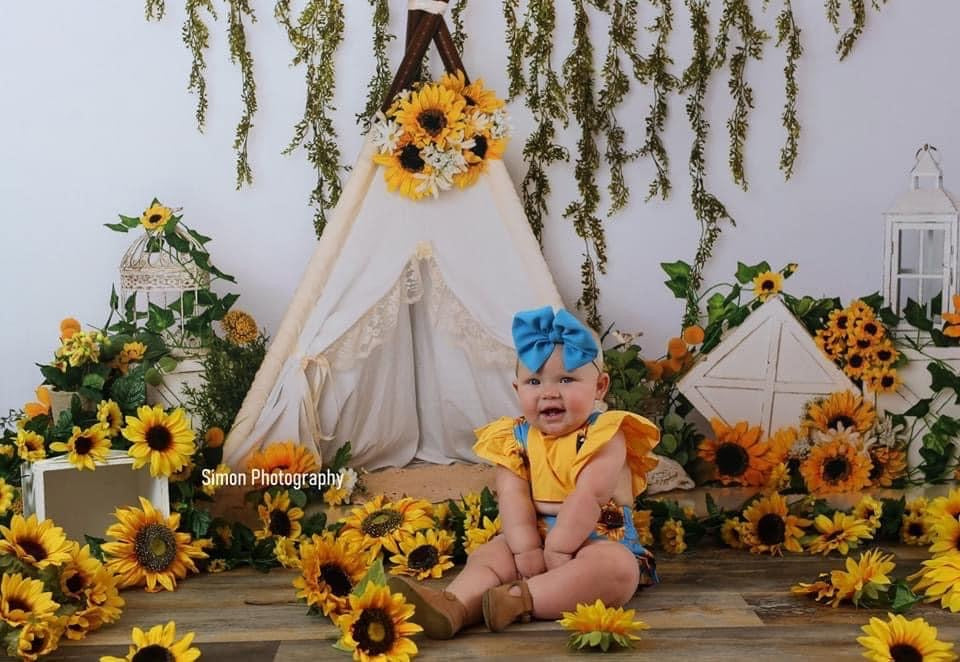 Boho Teepee Sunflowers no one