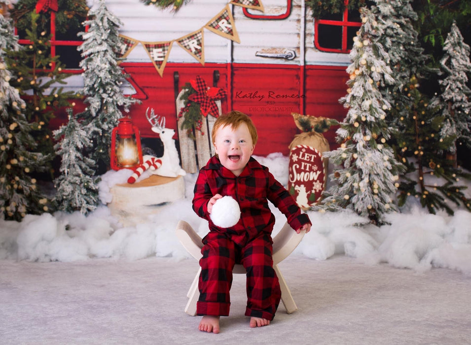 Winter Camper Decorated (Extra Lights)