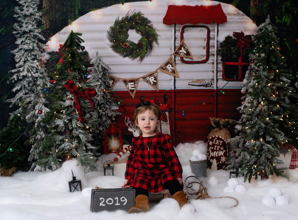 Winter Camper Decorated (Extra Lights)