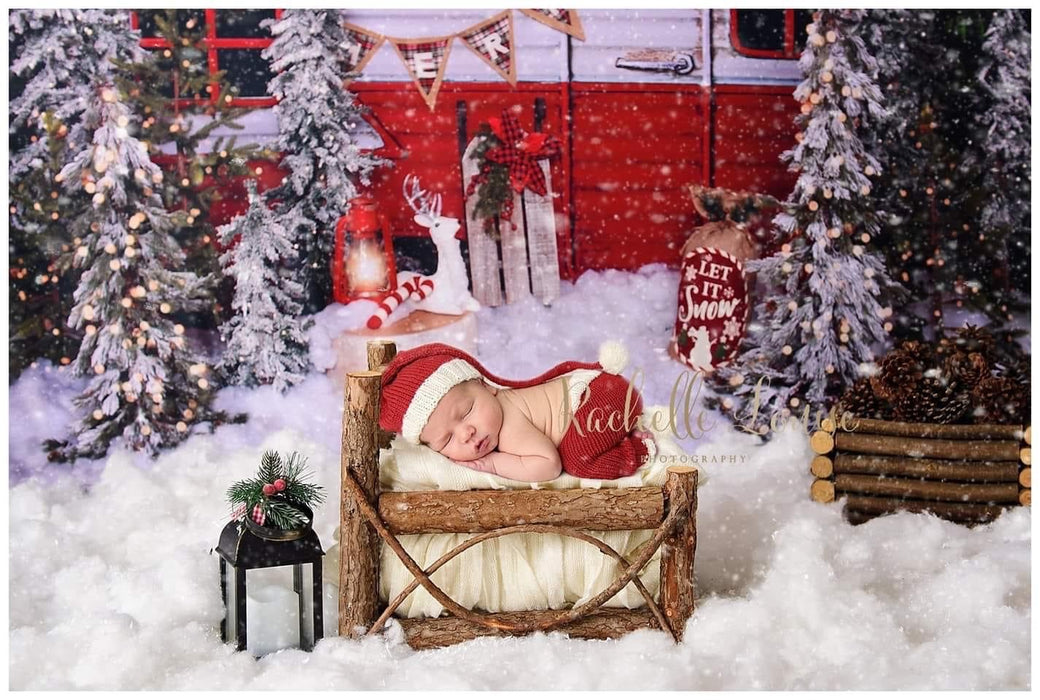 Winter Camper Decorated (Extra Lights)