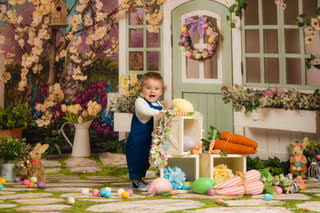 Happy Easter House (JA)